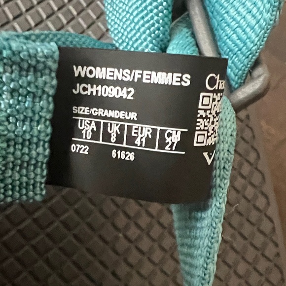 Chaco Bodhi Toe
Loop Sandal. NWOT - Picture 7 of 7